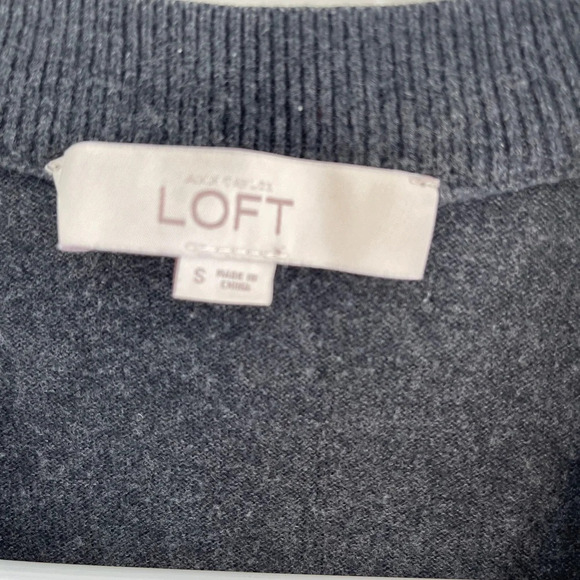 Ann Taylor Loft Charcoal Gray Boyfriend Button Up Cardigan Size Small - Picture 5 of 6